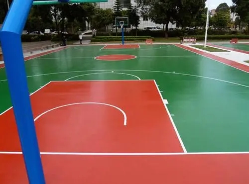红河球场地面翻新,裂缝修重要性
